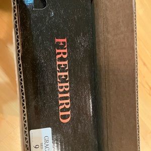 Free bird Grace booties